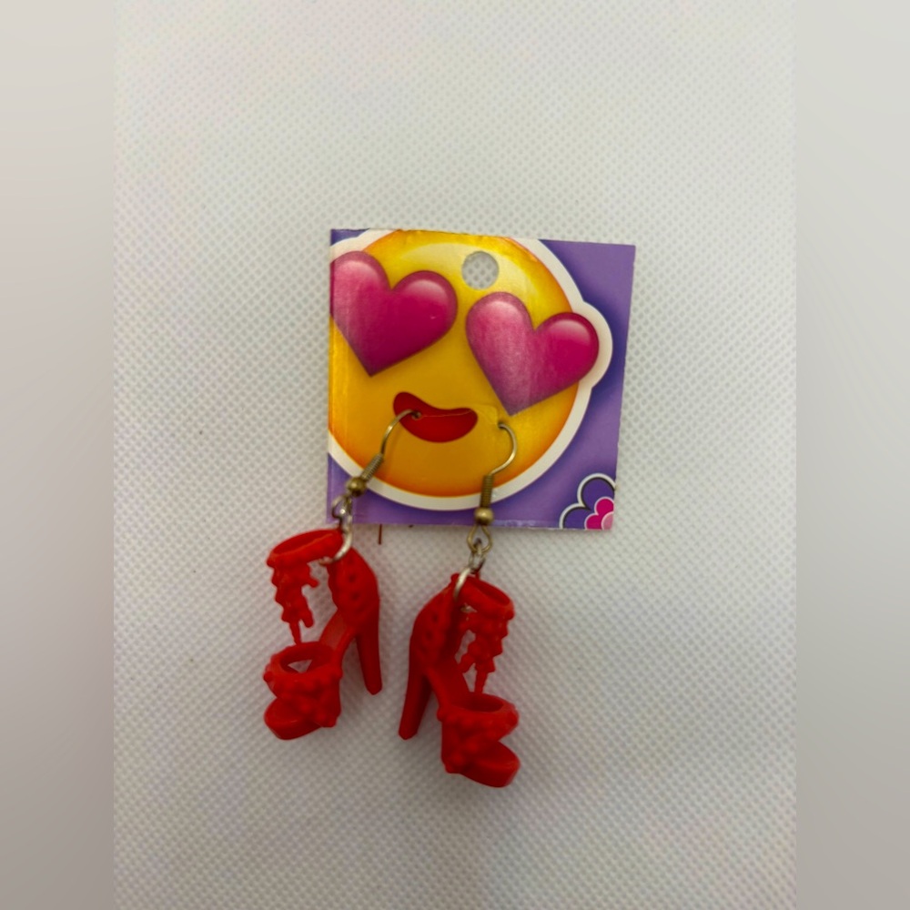 Handmade Barbiecore/Barbie red strappy high heel earrings - Picture 5 of 5